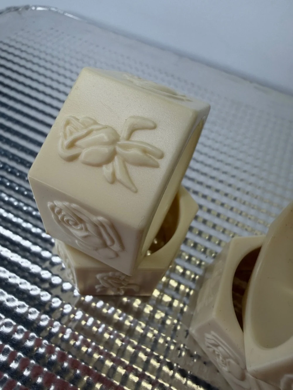 Vintage Cream Floral Embossed Napkin Rings - Set of 4 Hong Kong